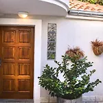 Luxury Jasmin Gostinjska kuća